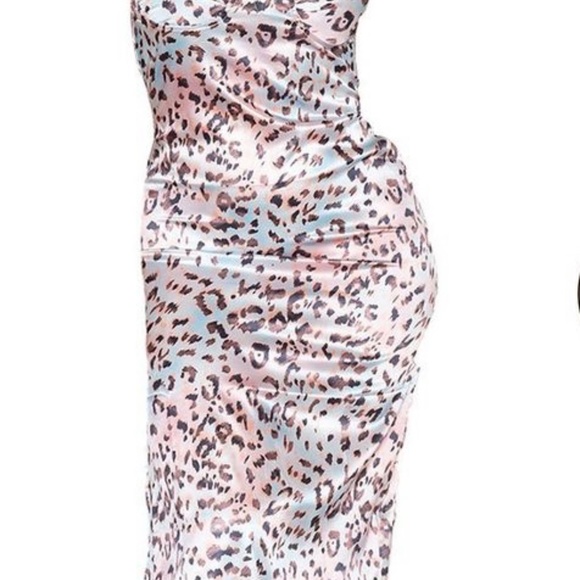 ANDREA Cheetah Print Maxi Dress - Picture 3 of 4